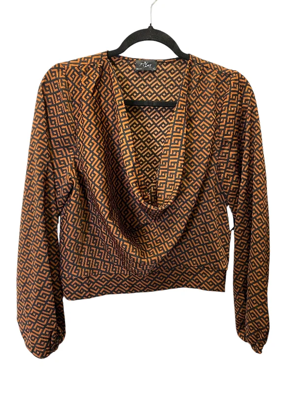 Blouse Long Sleeve By Clothes Mentor In Geometric Pattern, Size: M