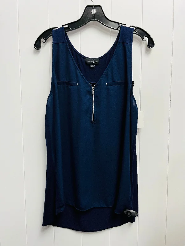 Top Sleeveless By Fortune & Ivy In Navy, Size: Xxl